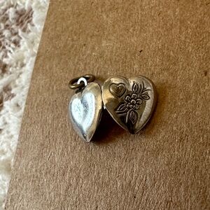Vintage sterling silver heart locket pendant. Floral engraved romantic keepsake